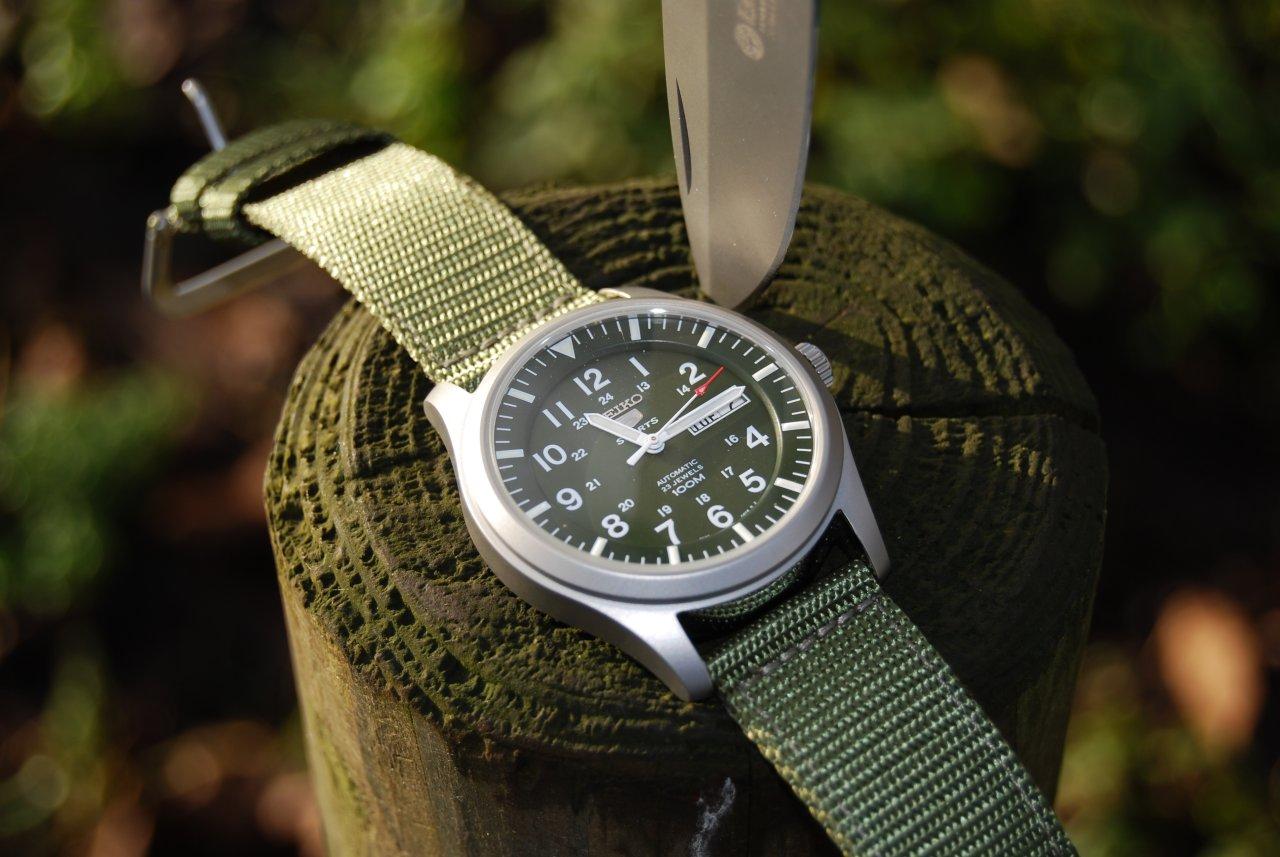 Đồng hồ quân đội Seiko 5 SNZG09J trải nghiệm sự bền bỉ cực chất tới 20 năm