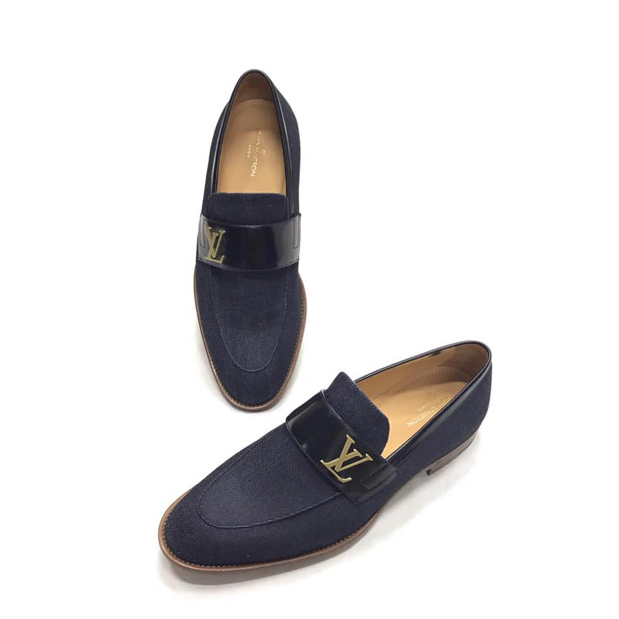 Giày lười Louis Vuitton Montaigne Loafer da trơn khóa đen trắng  Linh Giày   Shop giày hiệu siêu cấp Like Auth