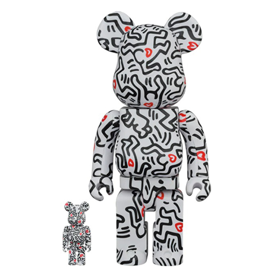 Đồ Chơi Mô Hình Bearbrick Keith Haring: Sáng tạo bởi nghệ sĩ Keith Haring, đồ chơi mô hình bearbrick mang đến sự kết hợp tuyệt vời giữa sự ngộ nghĩnh của gấu bearbrick và phong cách độc đáo của Haring. Với đường nét đầy màu sắc và sáng tạo, chúng có thể là sự bổ sung hoàn hảo cho bộ sưu tập của bạn.